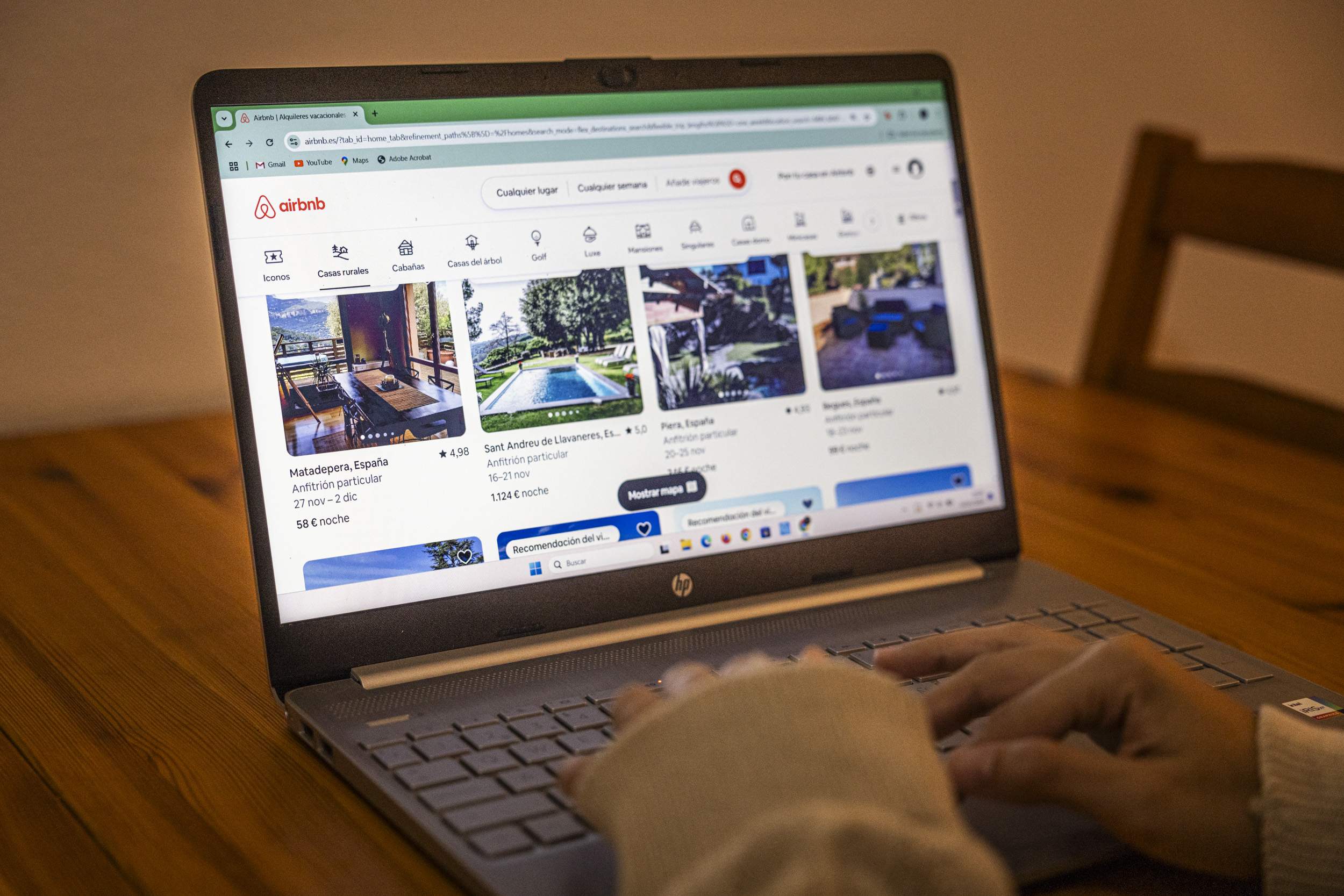 Collboni responde a Airbnb: "La decisión de extinguir los pisos turísticos en Barcelona es firme"