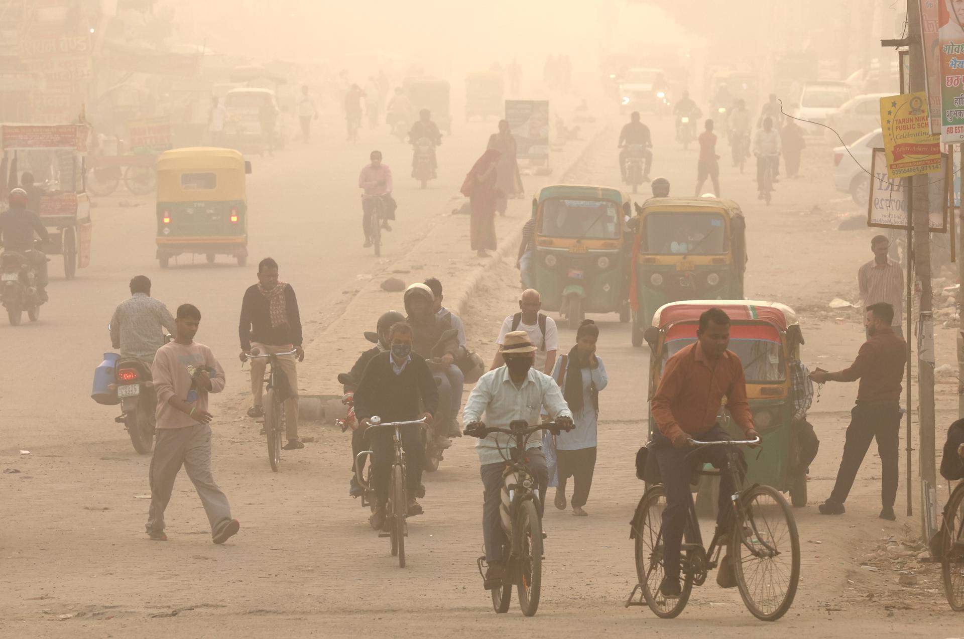 La india se asfixia en su propio aire: cierran escuelas por la contaminación
