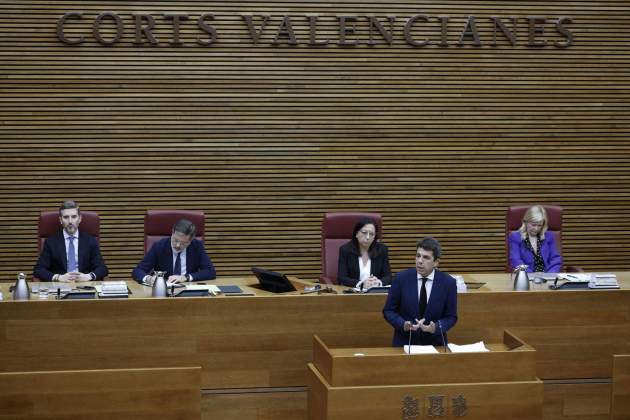 carlos mazón corts valencianes dana valència efe (7)