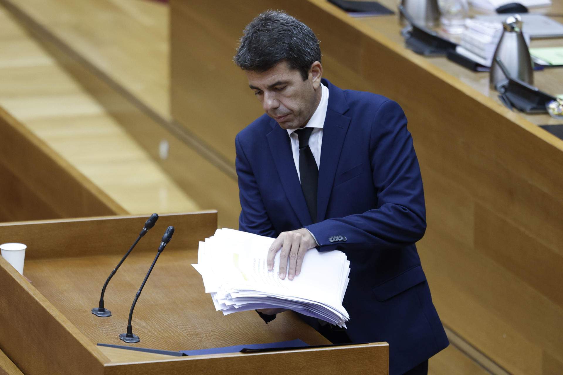 Així va ser el dinar de Mazón el dia de la DANA: tres hores, un reservat, vi i converses professionals