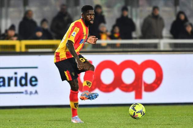 Umtiti jugando en el Lecce, equipo de la serie A / Foto: Europa Press Umtiti jugando en el Lecce, equipo de la serie A / Foto: Europa Press