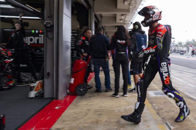 Aleix Espargaró box Aprilia / Foto: EFE Aleix Espargaró box Aprilia / Foto: EFE