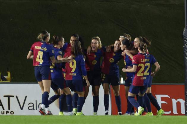 El Barça femení celebra un gol al Clàssic / Foto: EFE
