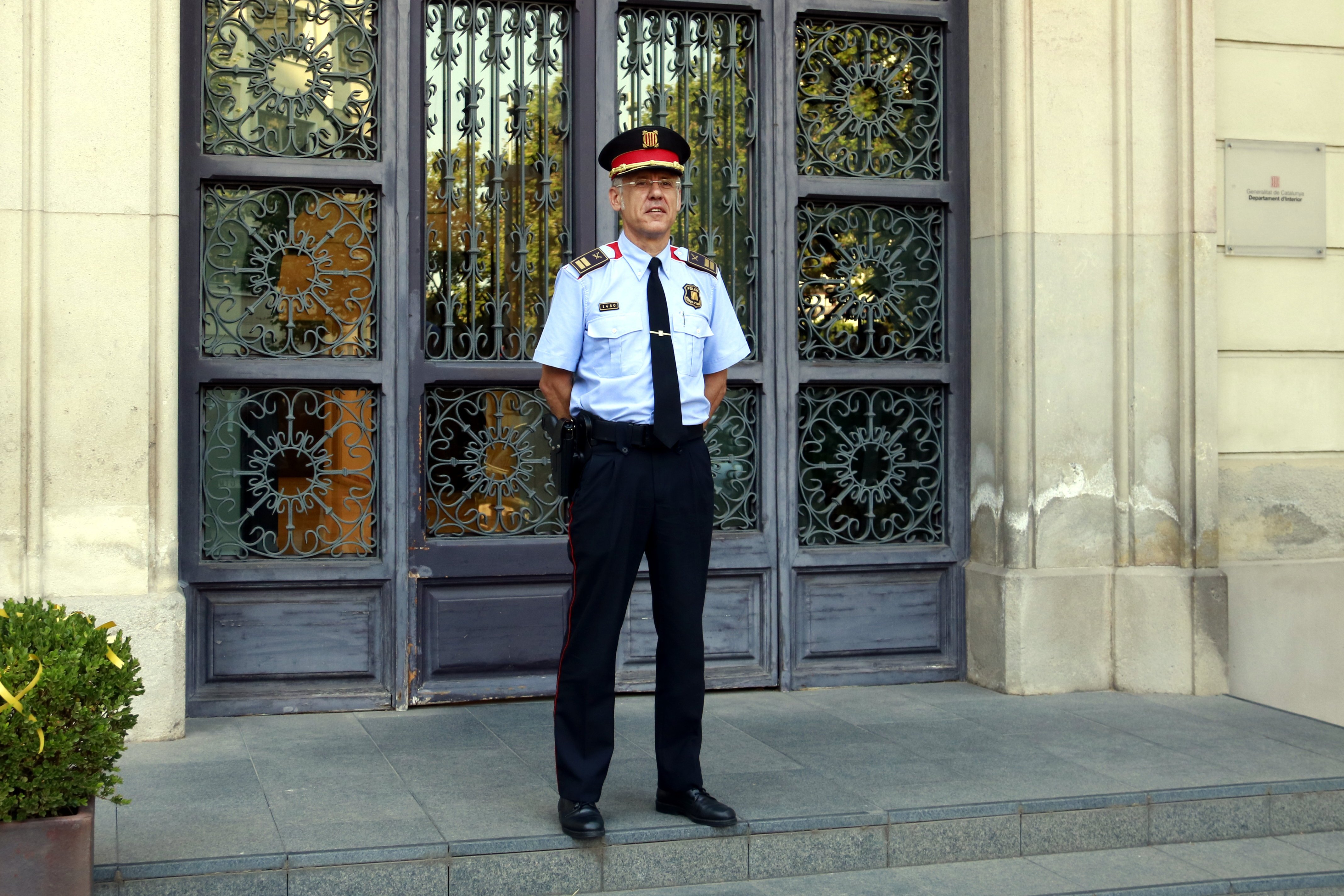 El nou cap dels Mossos demana complicitat a tot el cos per recuperar la confiança perduda