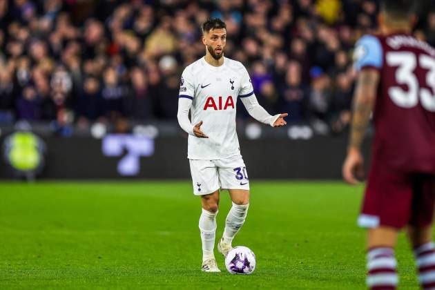 EuropaPress 5863765 rodrigo bentancur 30 of tottenham hotspur during the english championship EuropaPress 5863765 rodrigo bentancur 30 of tottenham hotspur during the english championship