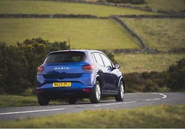 Este Smart no será tan barato como un Dacia Sandero, pero sí es la opción más inteligente