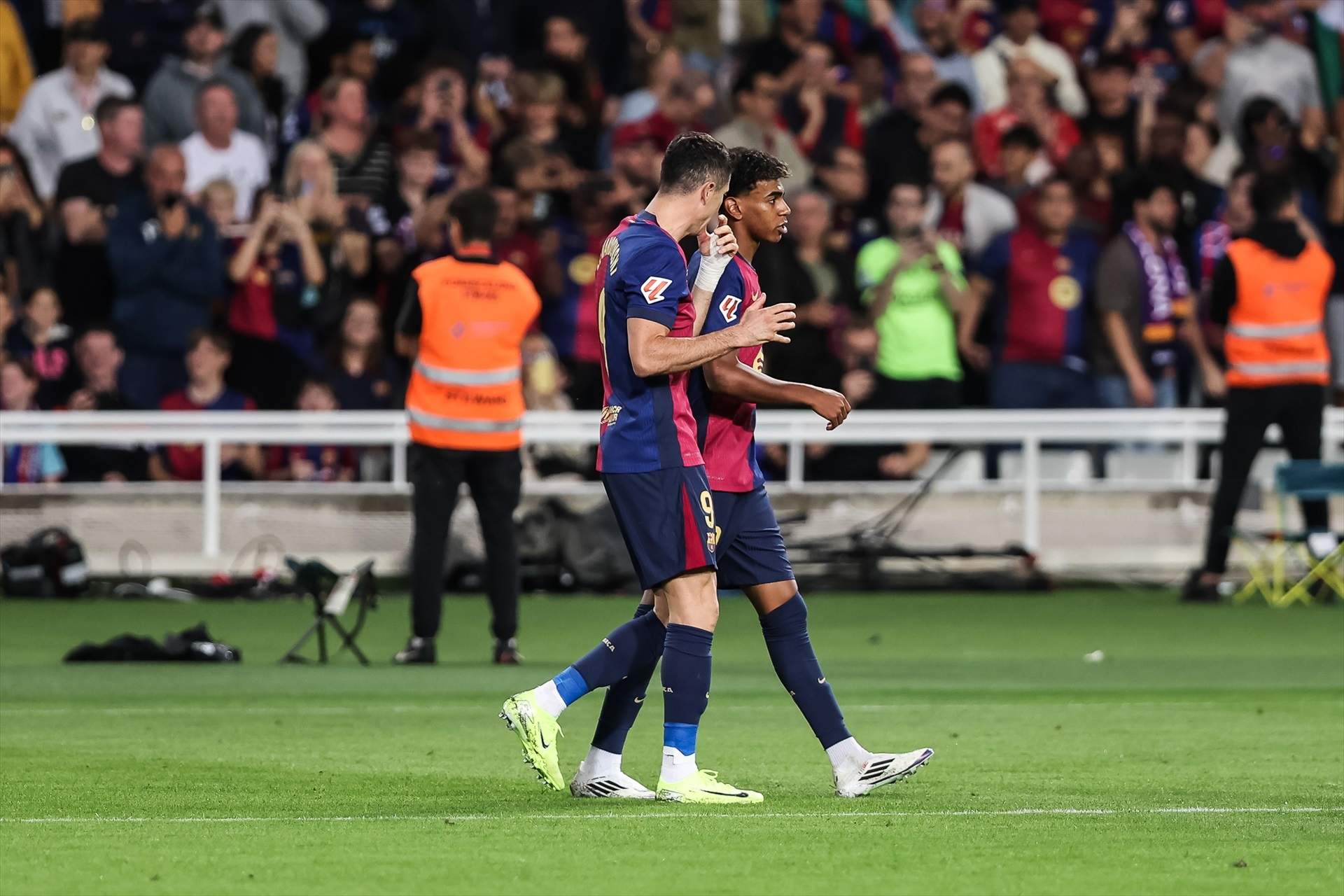 Lamine Yamal, K.O. para el Celta de Vigo y duda para el Brest; Lewandowski, listo