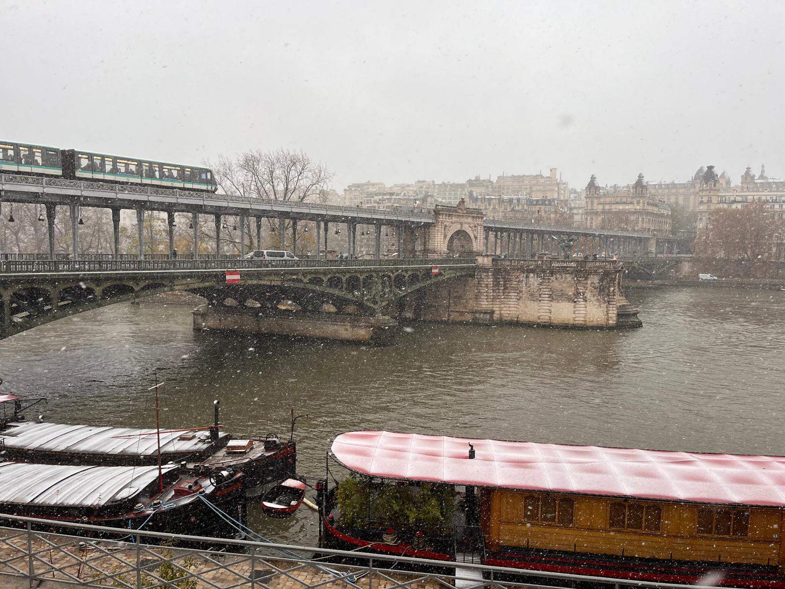 Nieva en París: la nieve deja imágenes inolvidables en la capital francesa