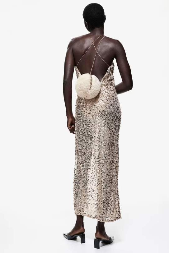 Vestido de rejilla con lentejuelas