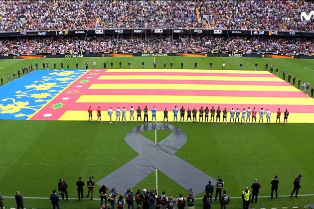 València partit a Mestalla homenatge a les víctimes de la DANA / Foto: Movistar Plus+ València partit a Mestalla homenatge a les víctimes de la DANA / Foto: Movistar Plus+