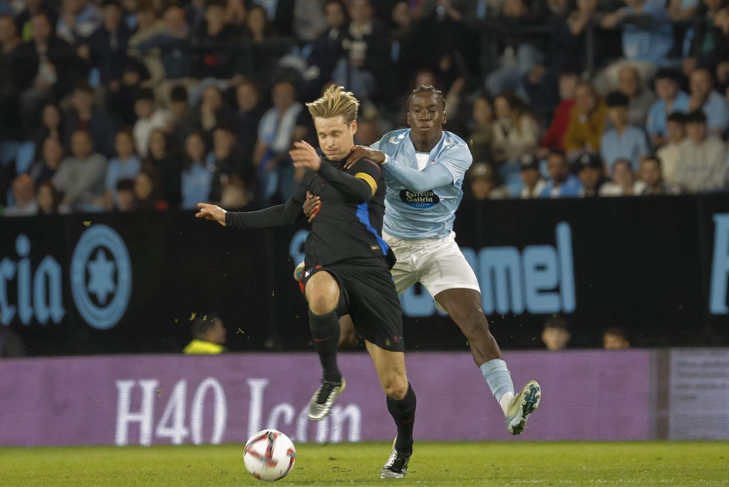 De Jong, cansado, negocia su salida del Barça pero tiene una condición importante