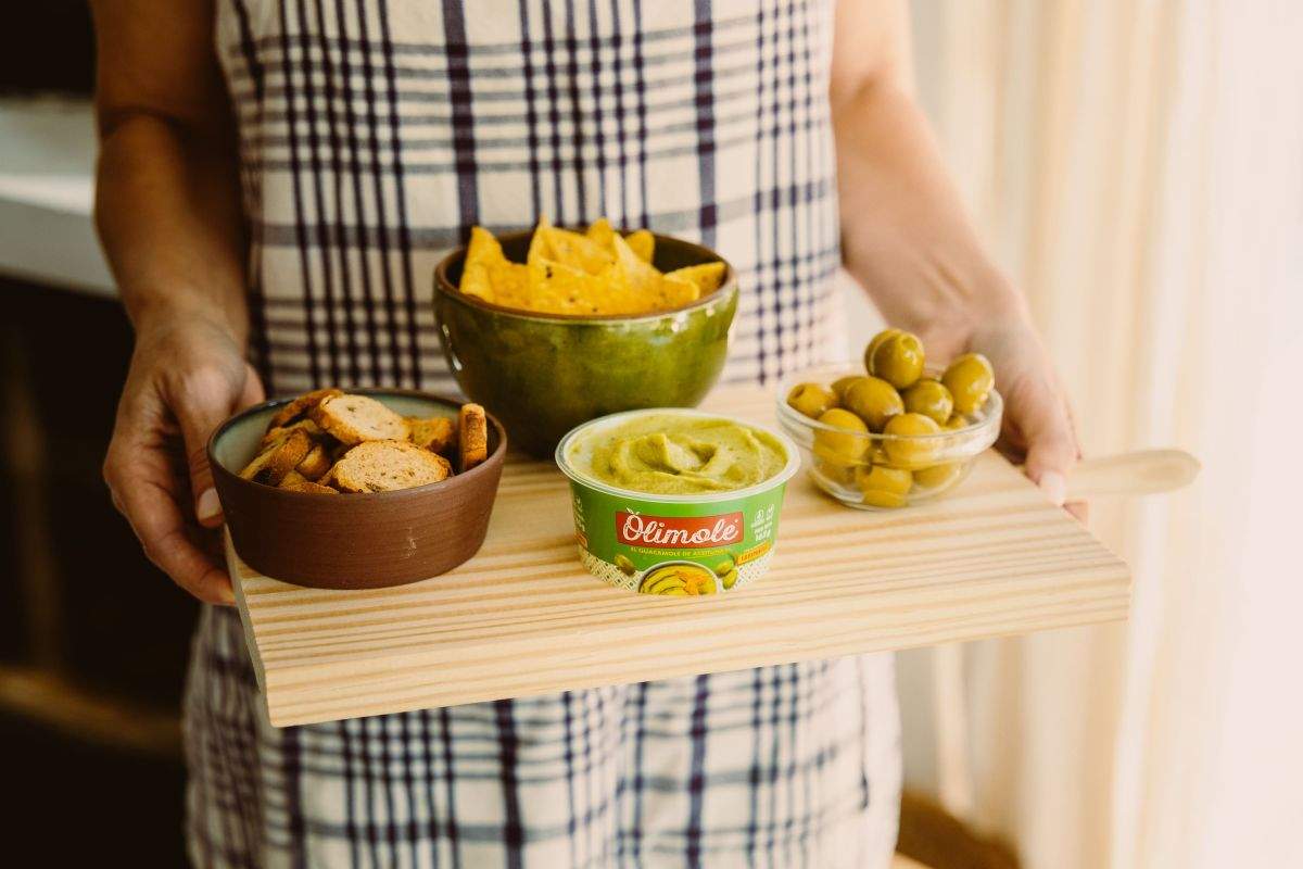La Española lanza Olimole, el primer guacamole hecho con olivas