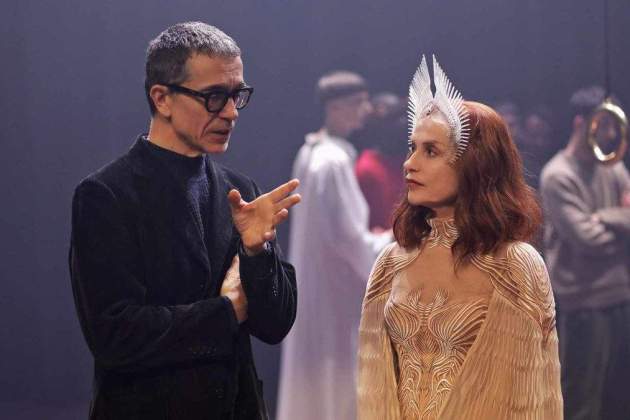 Romeo Castellucci i Isabelle Huppert. Foto de Jean Michel Blasco Romeo Castellucci i Isabelle Huppert. Foto de Jean Michel Blasco
