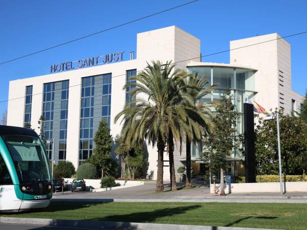 Edificio del Hotel Acta Sant Just Edificio del Hotel Acta Sant Just