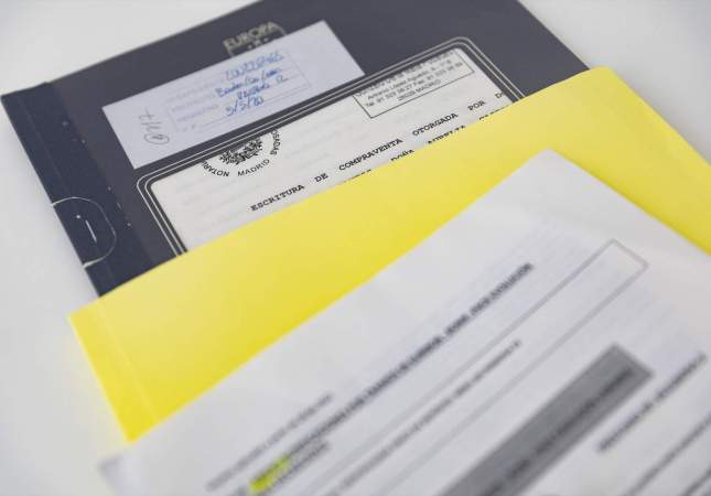 EuropaPress 5057302 documentacion firma hipoteca 15 marzo 2023 madrid espana euribor 12 meses