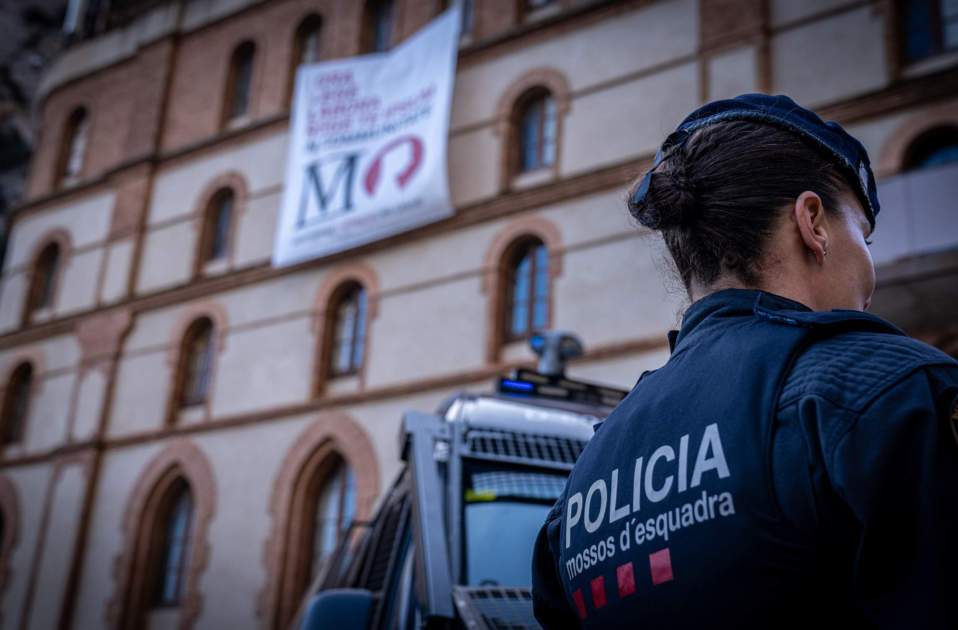 Mossos Montserrat 001 Mossos Montserrat 001