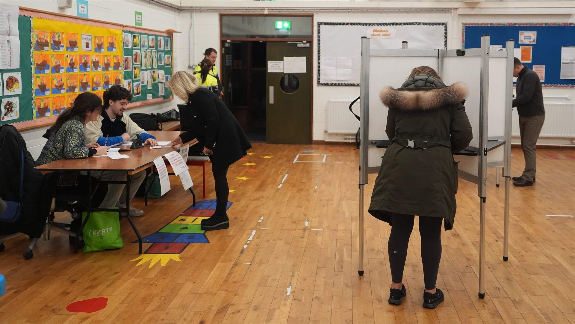Elecciones Irlanda: tres partidos empatados y muchas incertidumbres