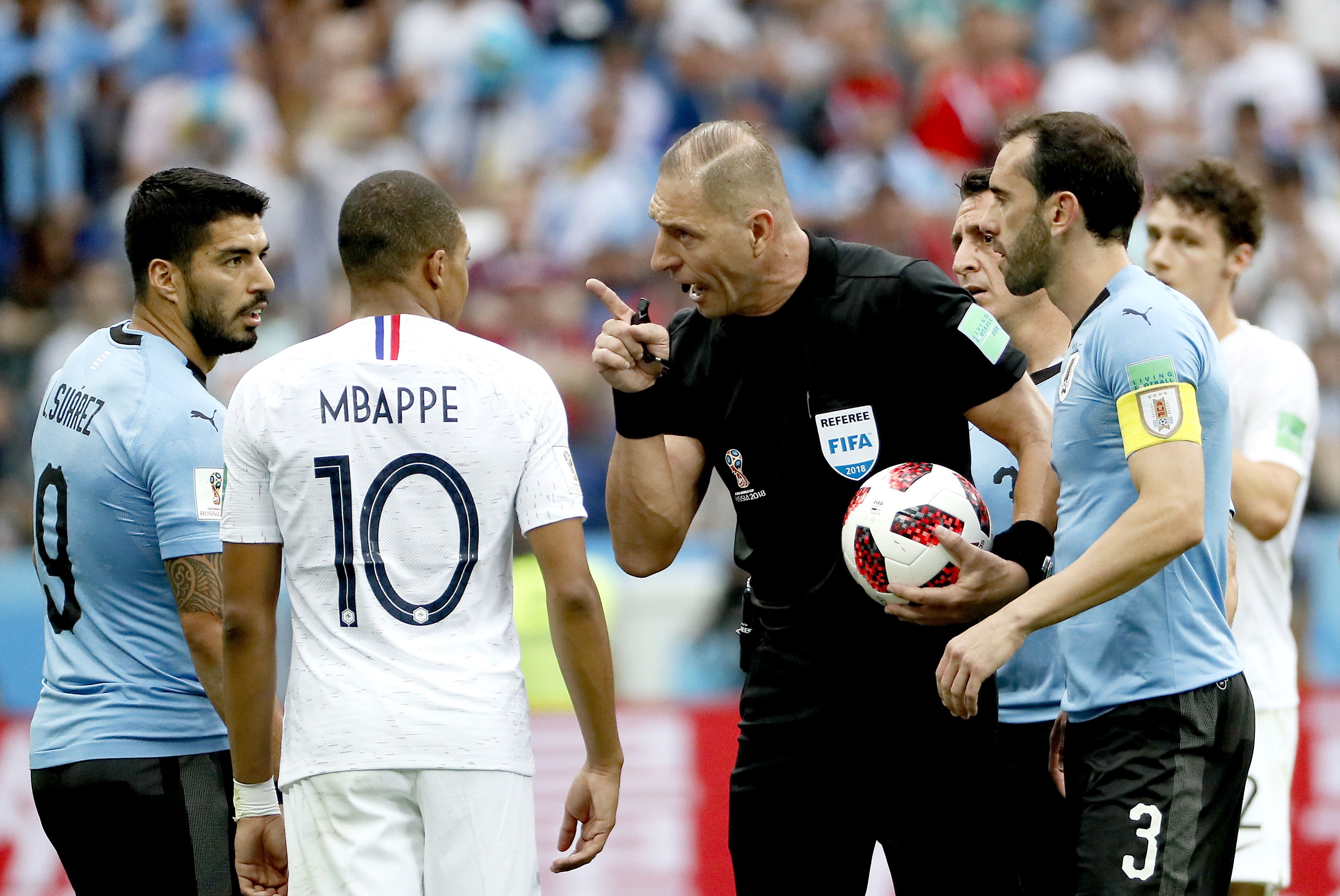 La curiosa història de la 'roca' argentina que xiularà la final del Mundial