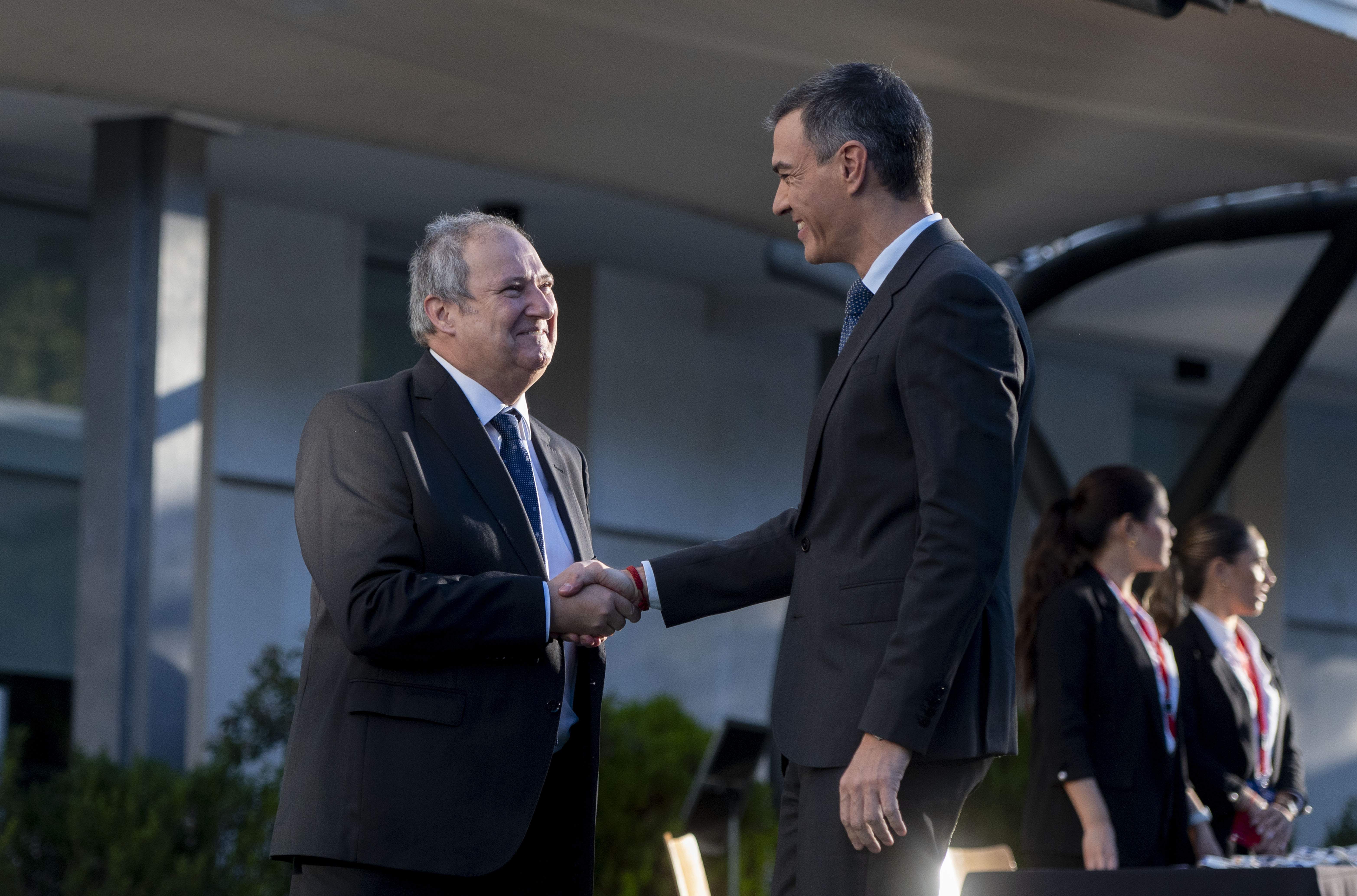 Sánchez mantiene en tres los miembros del PSC en la dirección del PSOE y blinda a Montero y Cerdán