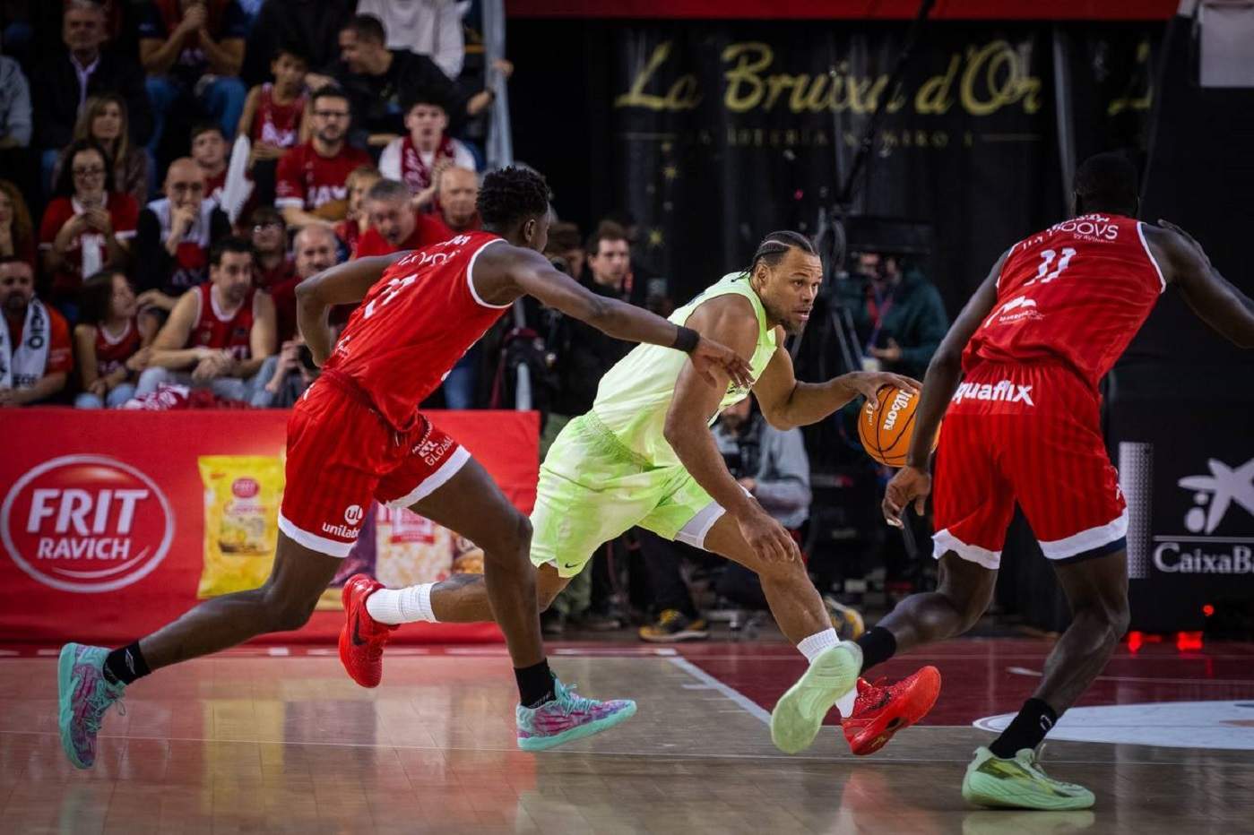 Un Barça lento e inoperante cae ante el Manresa (85-72) que agudiza la crisis blaugrana