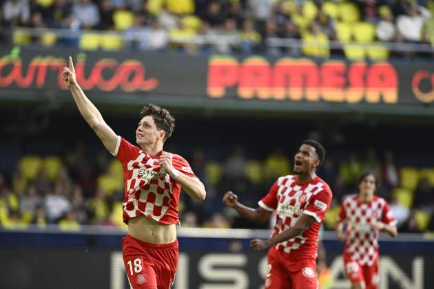 Krejčí celebra su gol durante el Villa - real - Girona / Foto: EFE Krejčí celebra su gol durante el Villa - real - Girona / Foto: EFE