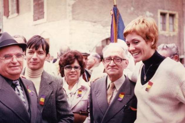 Joan Tarragó (esquerra) amb Montserrat Roig Joan Tarragó (esquerra) amb Montserrat Roig