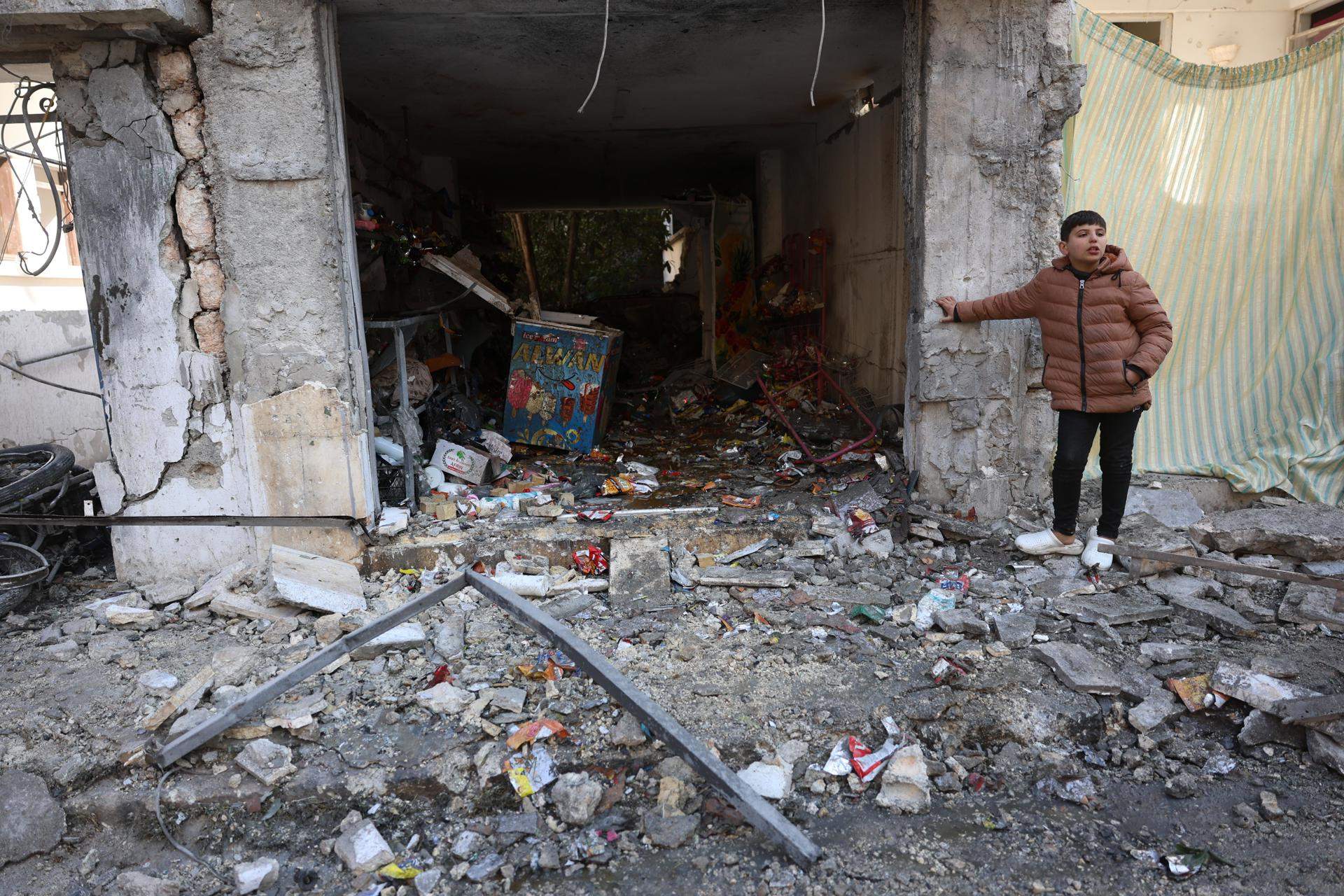 Atacs sirians i russos impacten a Alep per contrarestar les forces insurgents