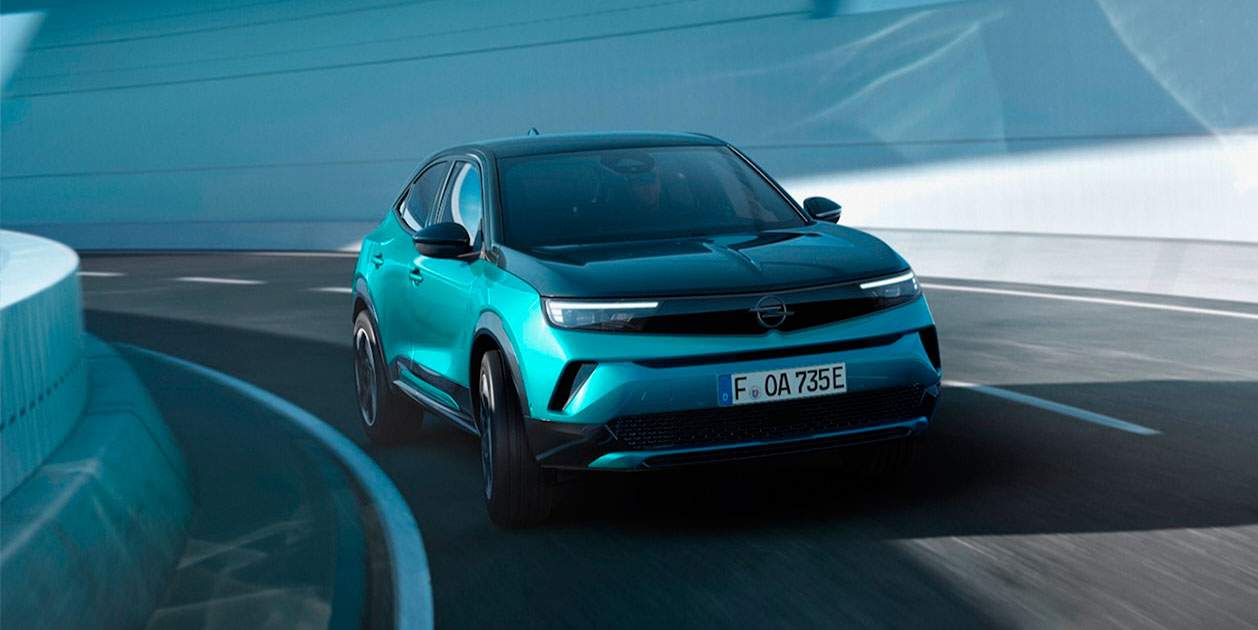 L'Opel Mokka guanya per estètica, però el Ford Puma li torna el cop quan importa conduir en família