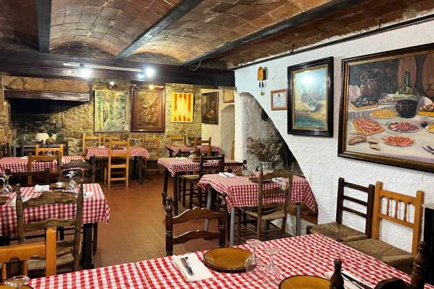 Menjador restaurant Can Mià Menjador restaurant Can Mià