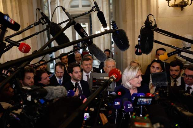 le pen efe (4) le pen efe (4)