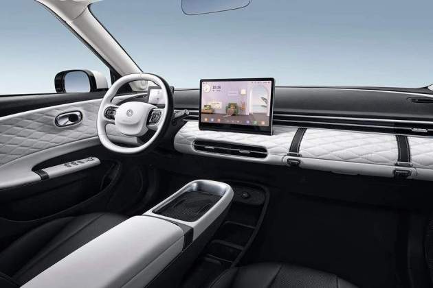 Dongfeng Box (interior) Dongfeng Box (interior)