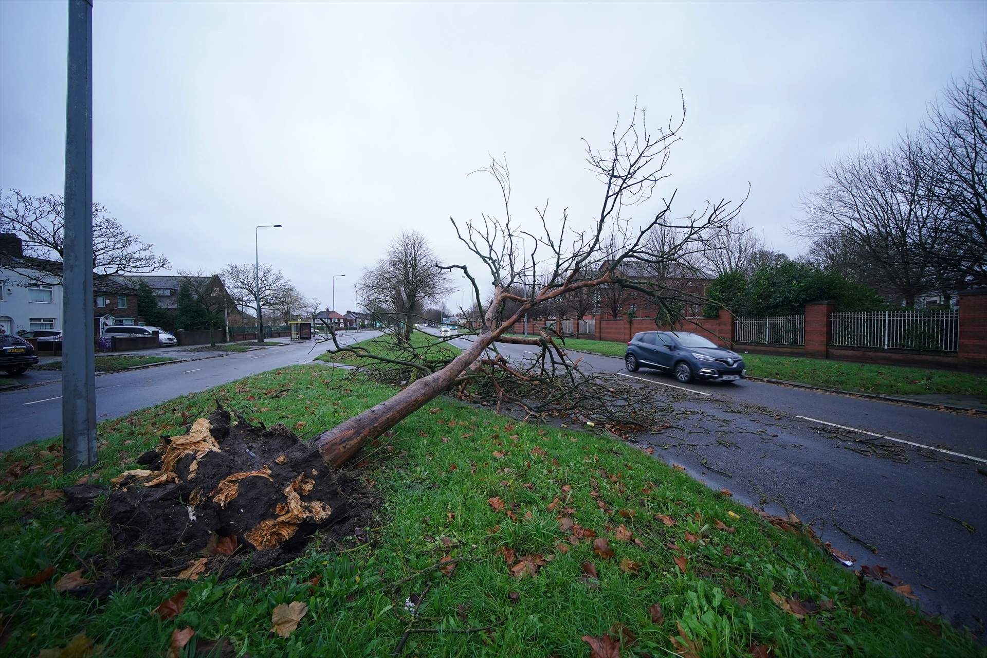 La tempesta Darragh assola el Regne Unit: dos morts i milers sense electricitat pel fort vent