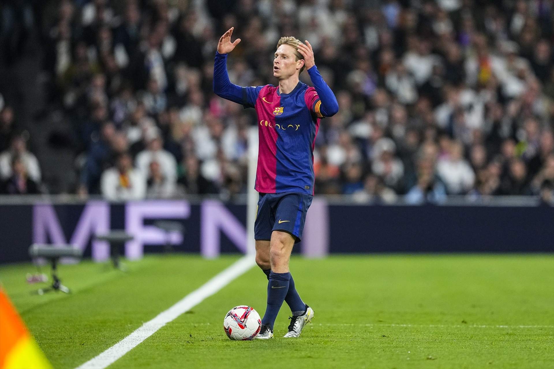 Si De Jong no renueva, Deco ya tiene el nombre de su recambio y es una estrella