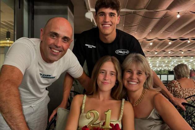 Pau Cubarsí, pare, mare i germana / Instagram