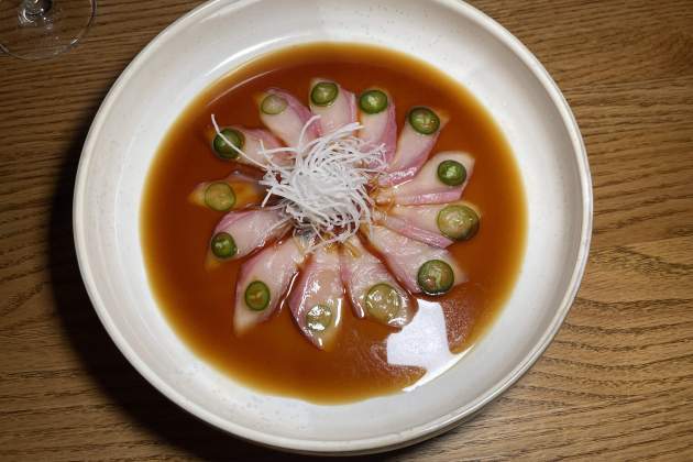 Carpaccio japonés de pescado|pez limón / Foto A.S.I. Carpaccio japonés de pescado|pez limón / Foto A.S.I.