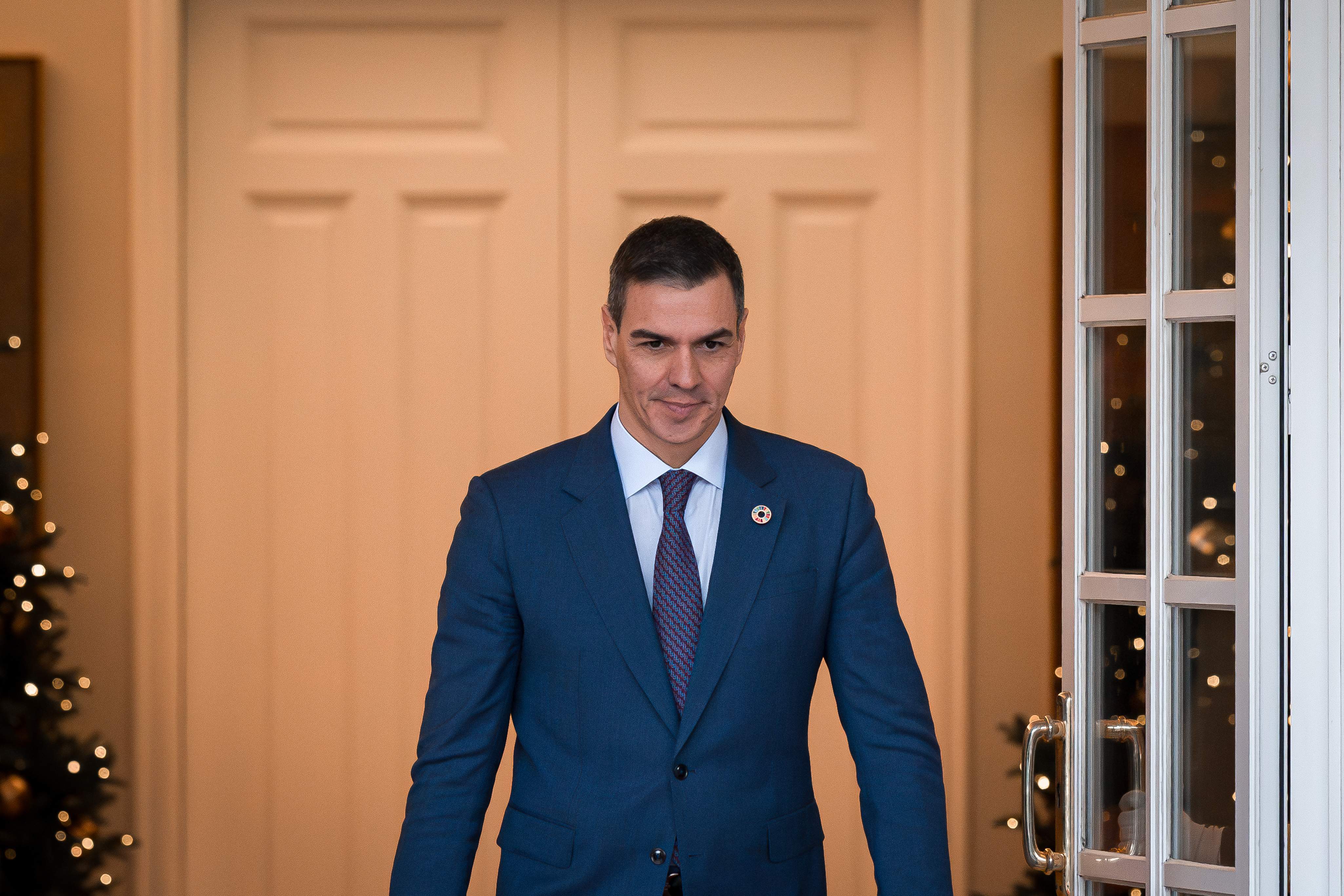 Sánchez ve "coherente" una reunión con Puigdemont, pero no figura en su agenda