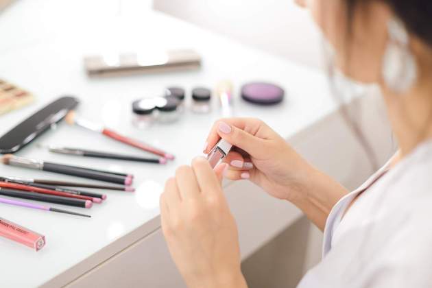lipstick 4743984 lipstick 4743984