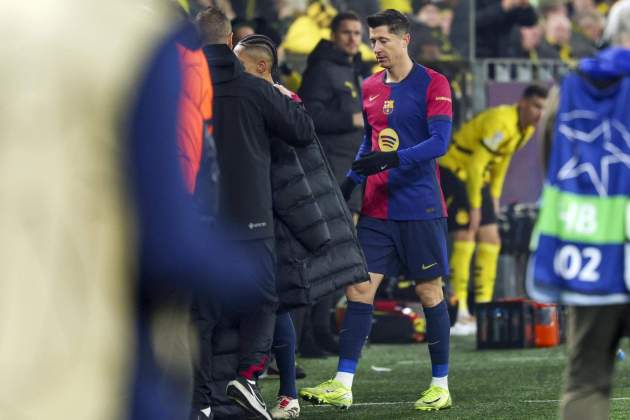 Robert Lewandowski, substituit durant el passat Dortmund - Barça / Foto: EFE Robert Lewandowski, substituit durant el passat Dortmund - Barça / Foto: EFE