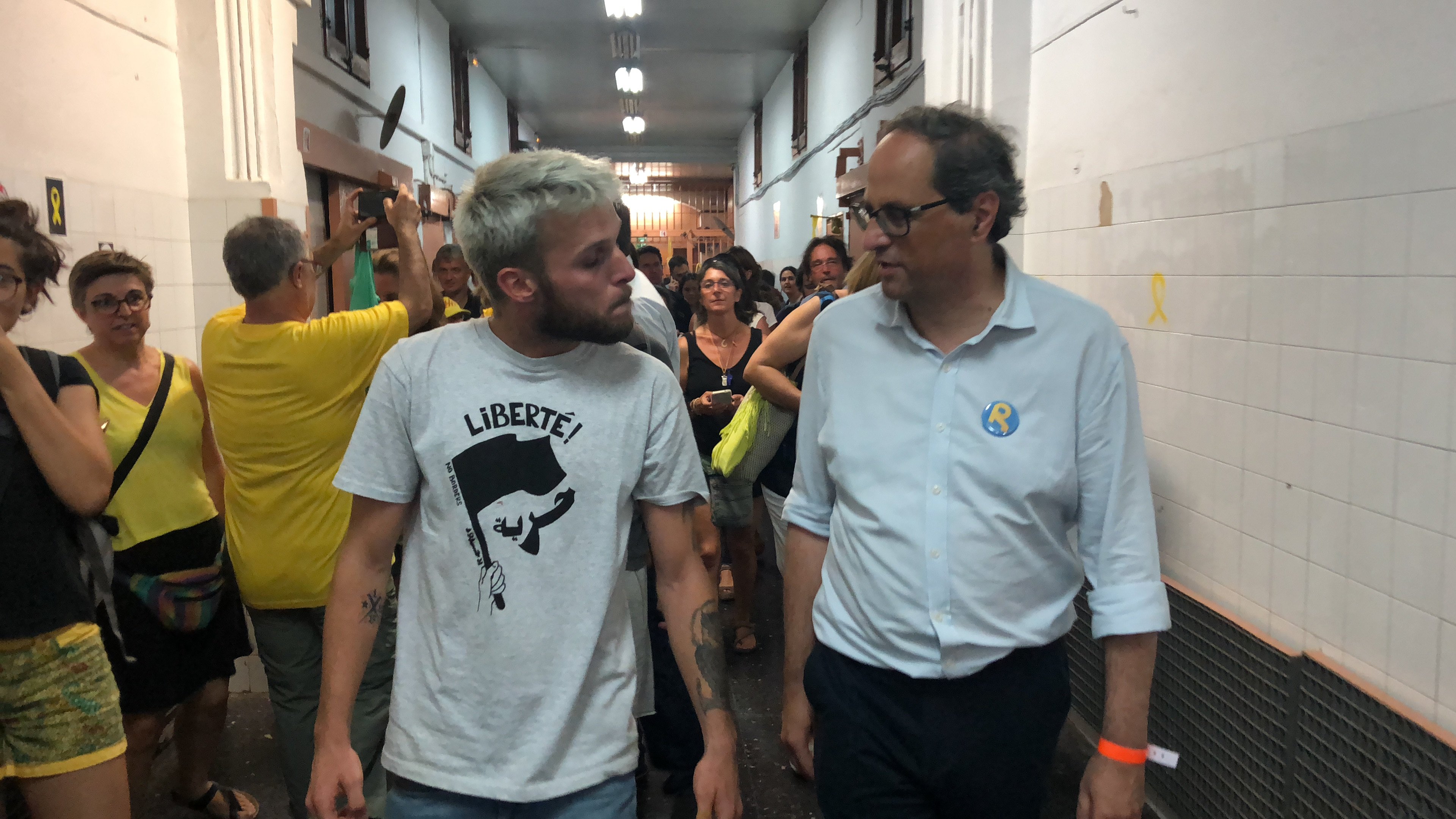 Torra se presenta en la Model para apoyar a los CDR