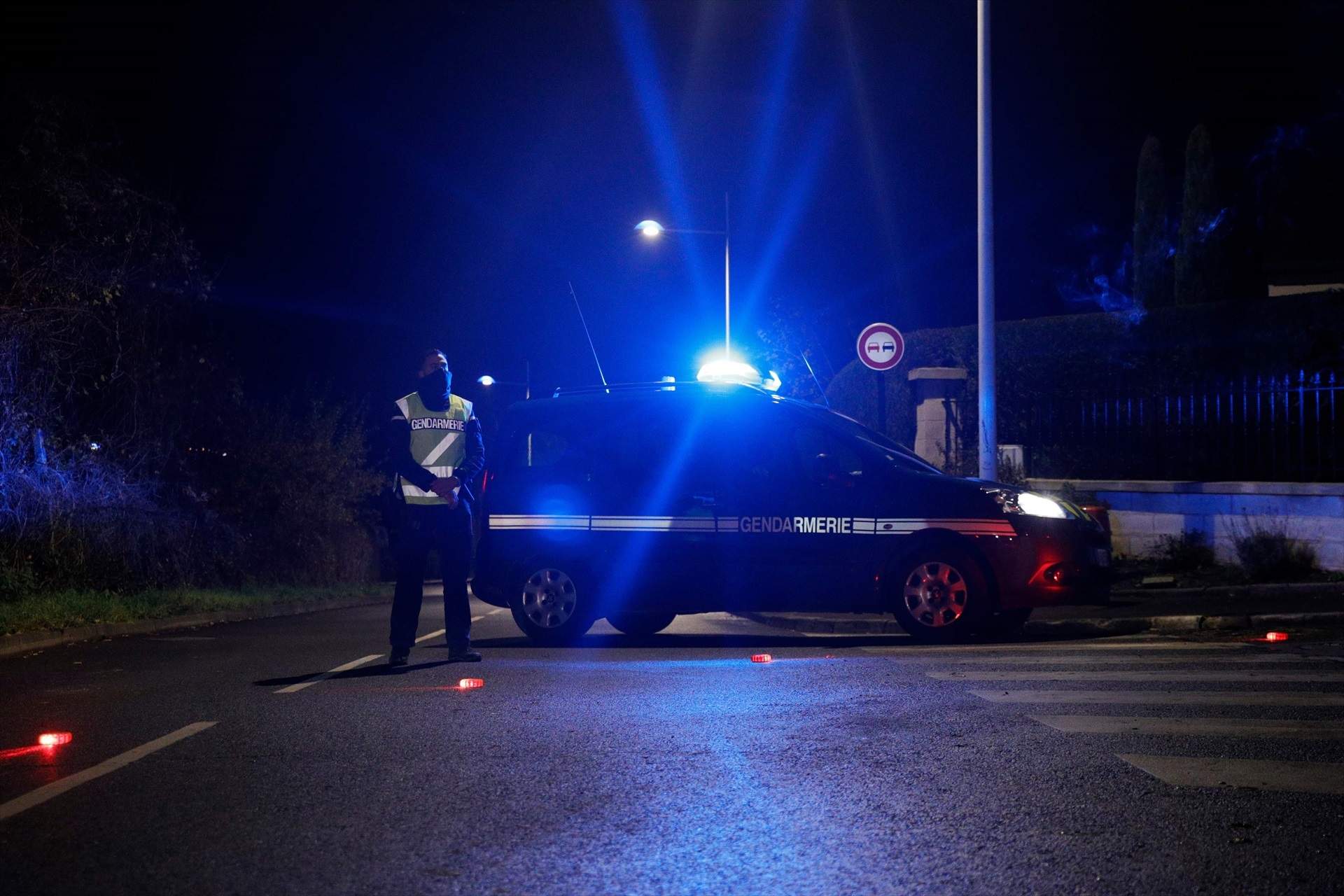 Un home mata cinc persones a prop d'un camp d'immigrants al nord de França
