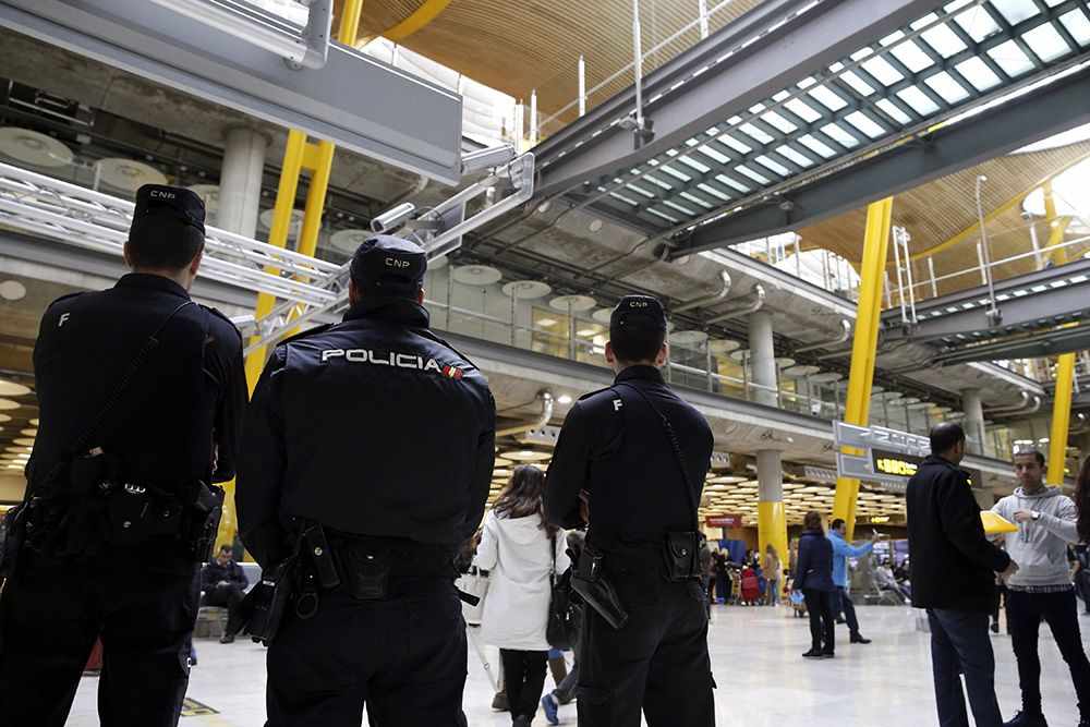 Una falsa alarma paraliza la T4 del aeropuerto Madrid-Barajas