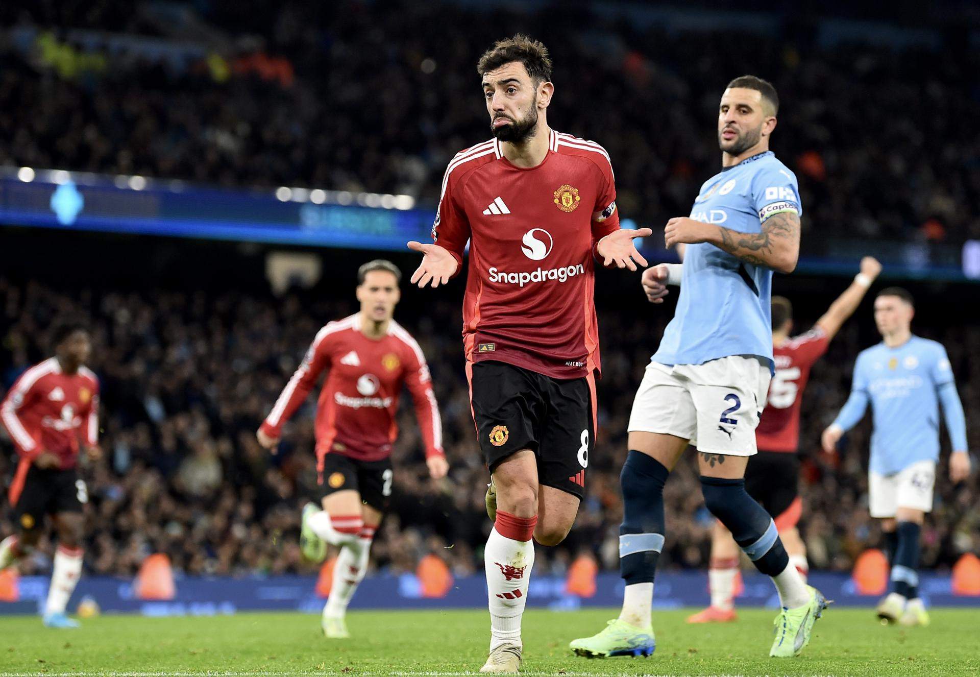 Bruno Fernandes deixa de ser intocable i desencadena una guerra al vestidor que està dessagnant el United