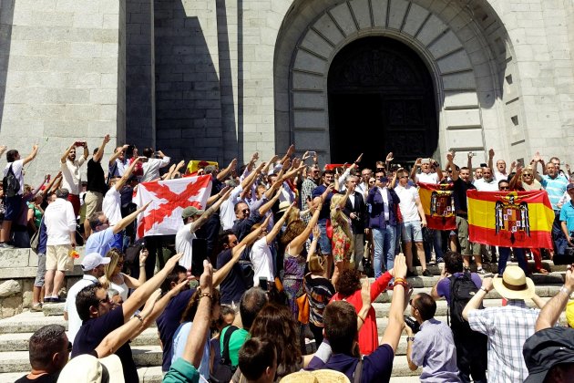 protesta además de Valle Caidos EFE