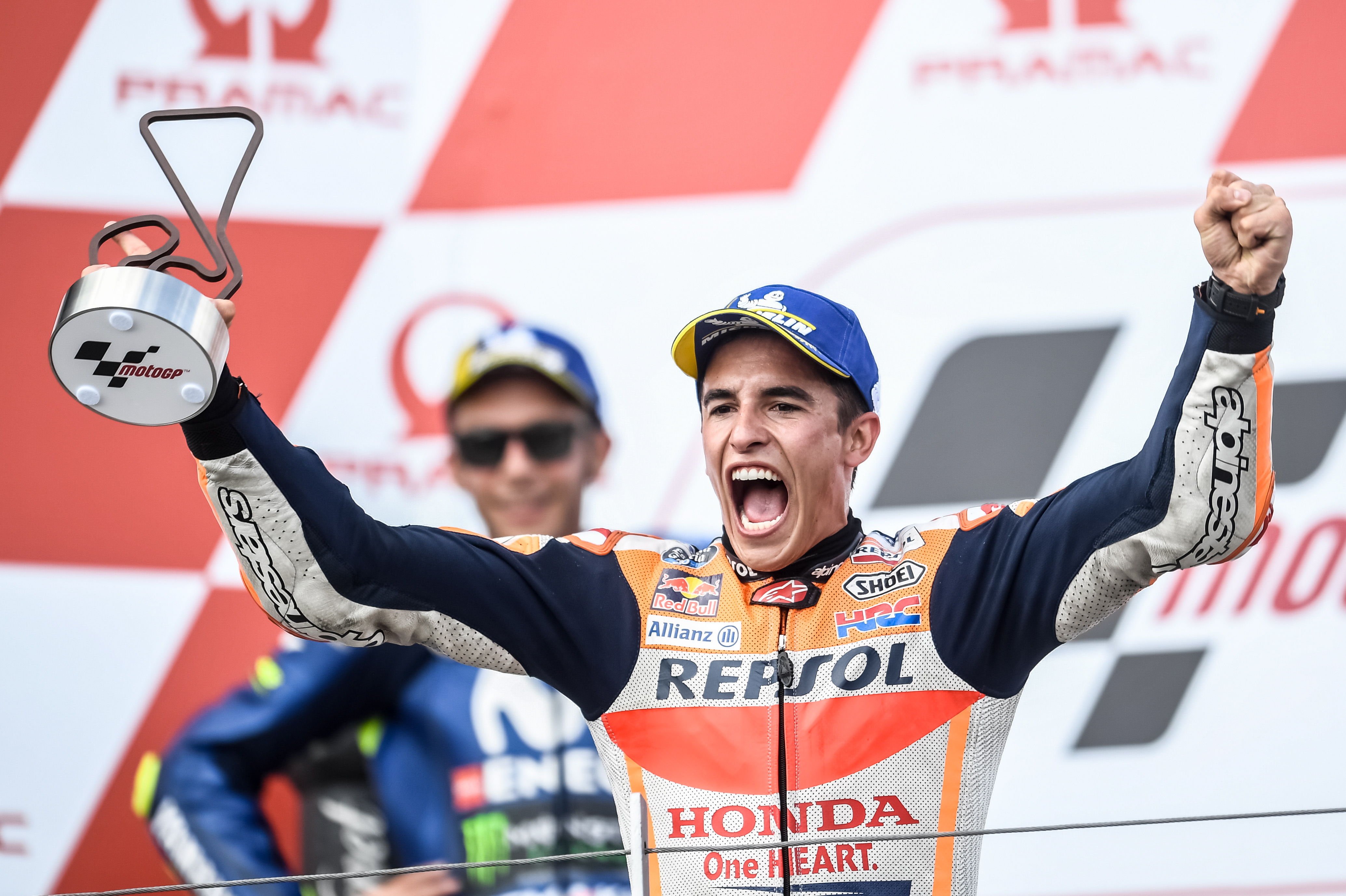 Marc Márquez no celebrará el título en el balcón de Cervera por una pancarta de los presos