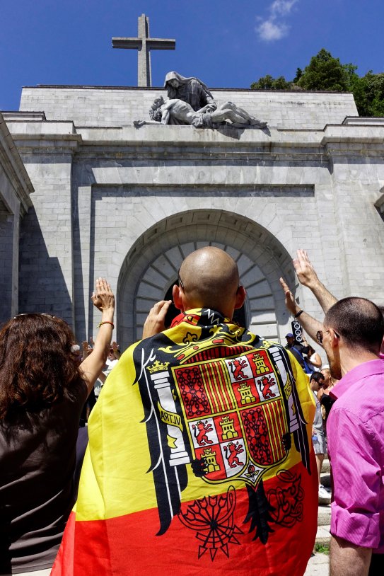 Manifestació ultra Valle de los Caidos