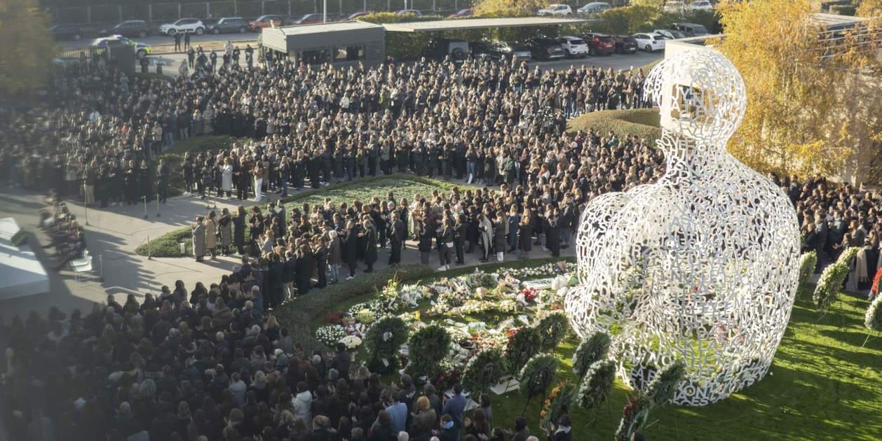 Acto de homenaje de la plantilla de Mango a Isak Andic en el Campus Mango, en Palau Solità i Plegamans (Barcelona)