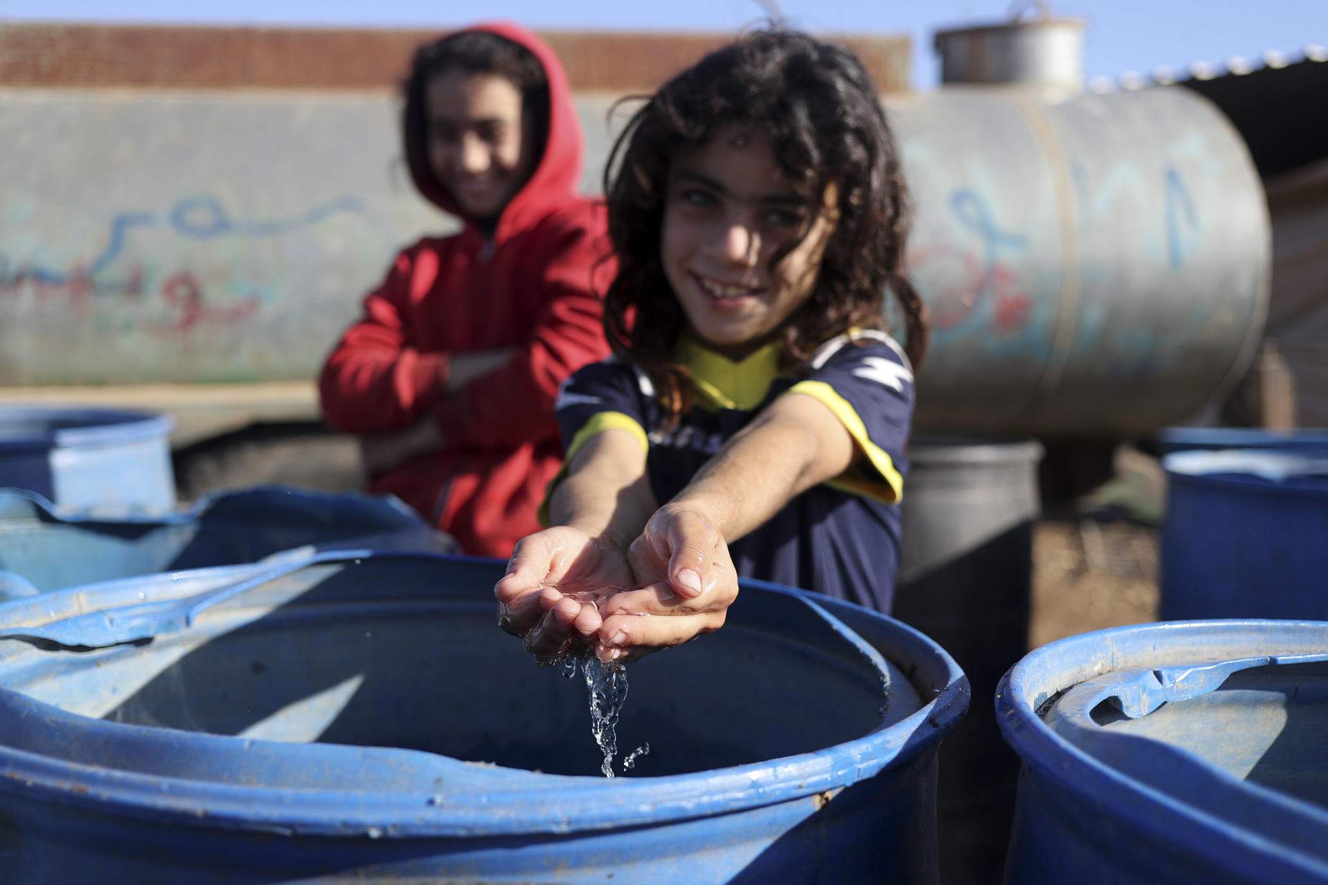 Israel, acusado de genocidio por restringir el suministro de agua en Gaza, se defiende: "Son difamaciones"