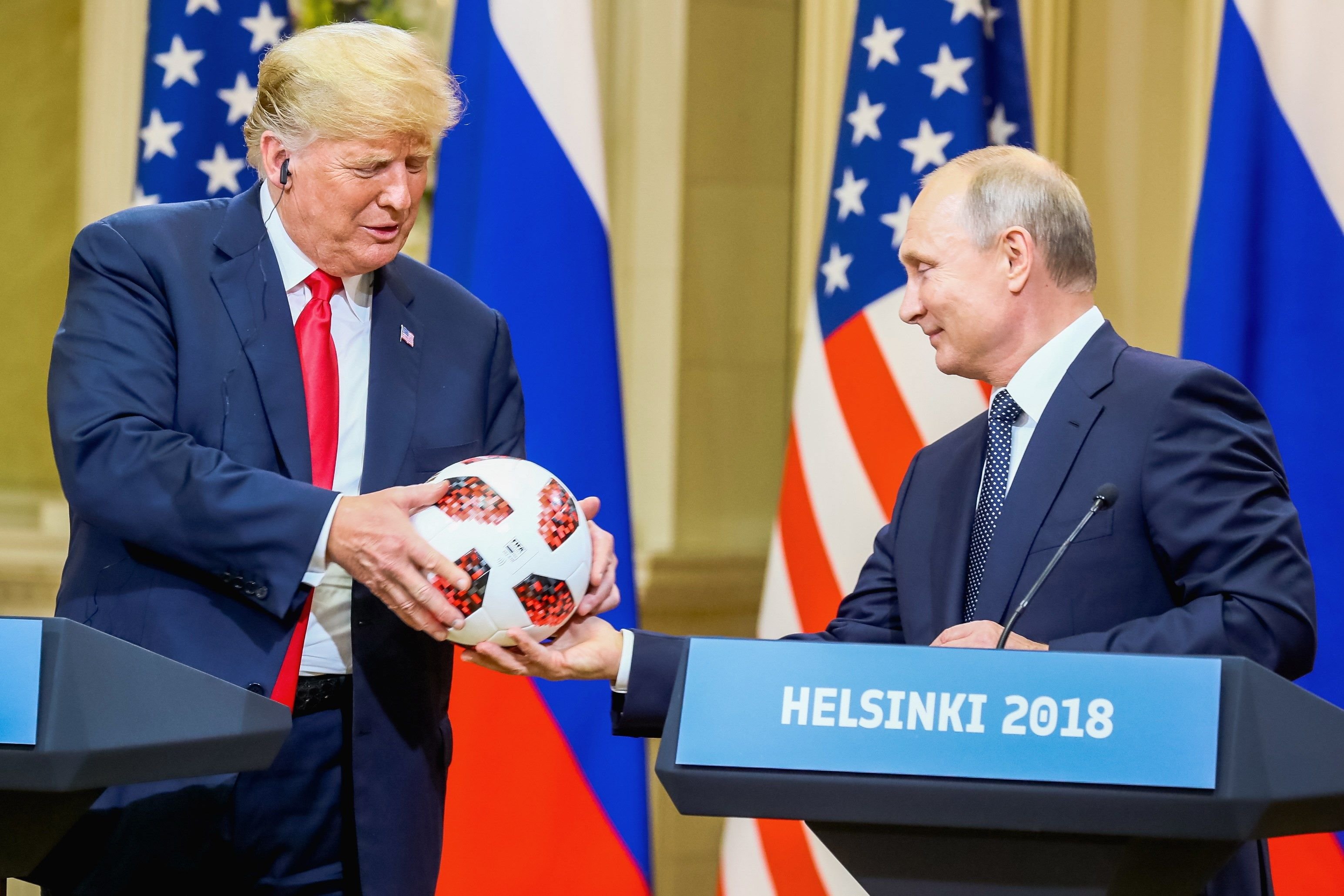 Trump da más credibilidad a Putin que a sus servicios de inteligencia