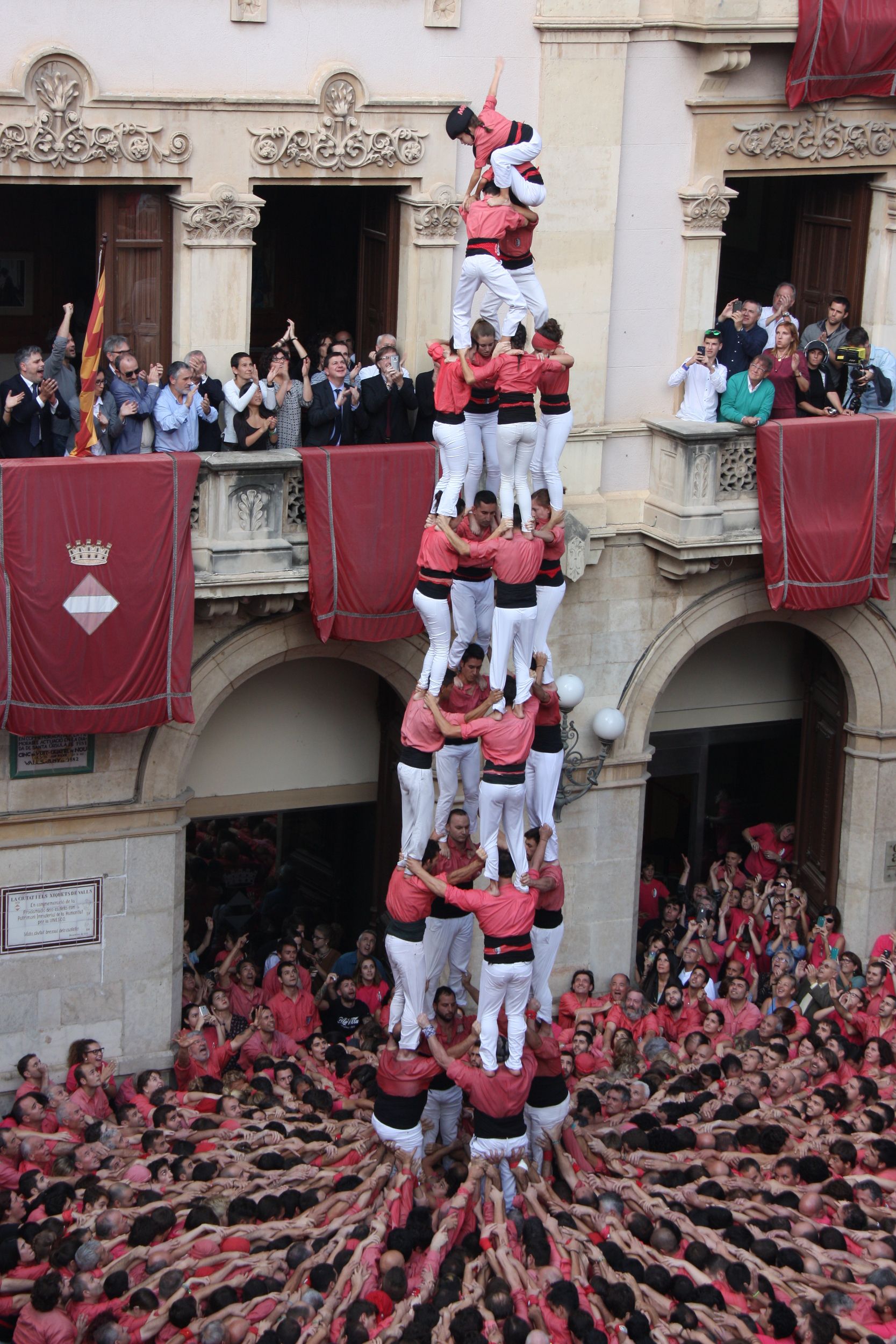 La Vella trenca la Història (amb majúscules)