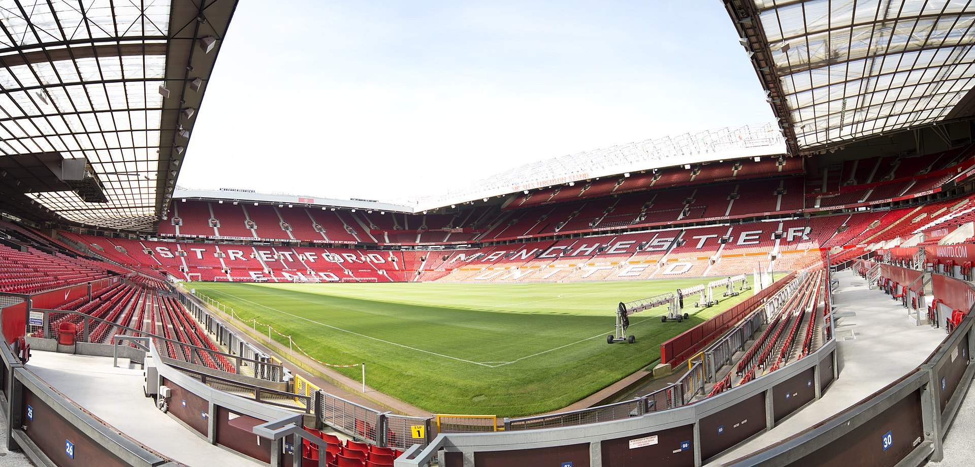 Una plaga de ratas pone en riesgo el futuro de Old Trafford, el 'teatro de las pesadillas'